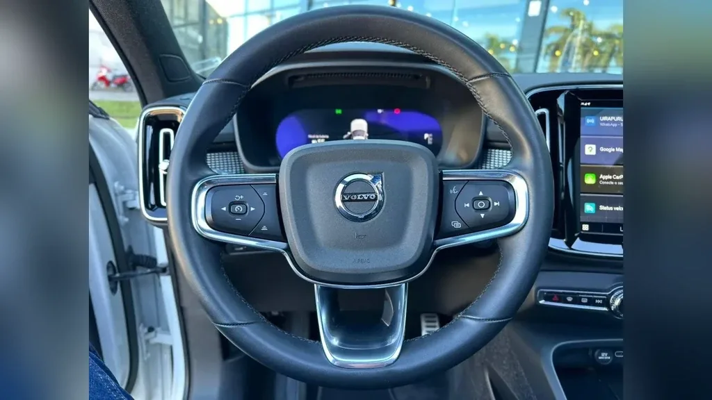 Volvo XC40 Recharge - Imagem 8