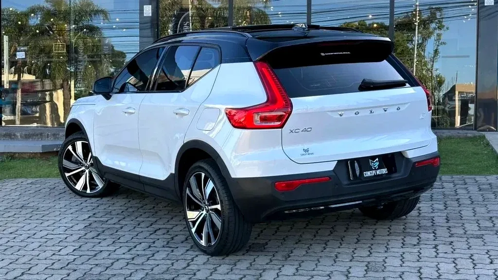 Volvo XC40 Recharge - Imagem 15
