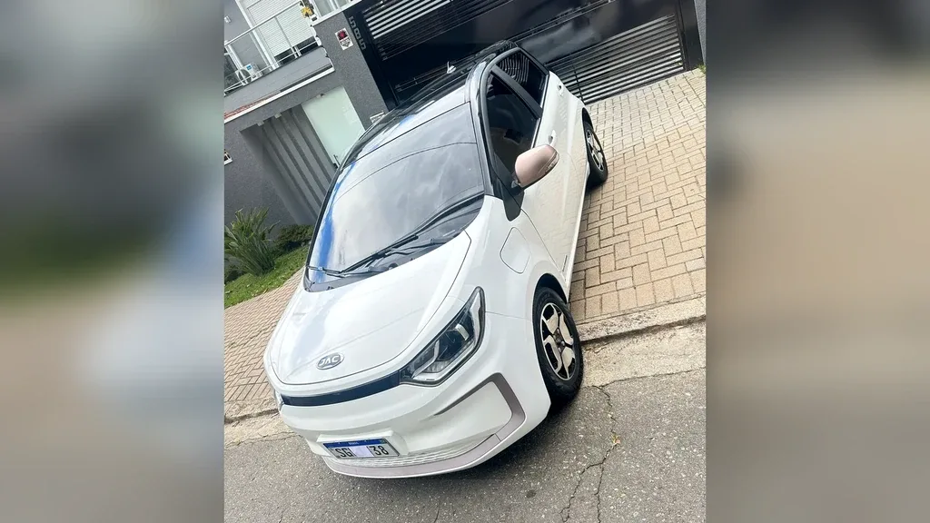 JAC E-JS1 - Imagem 2