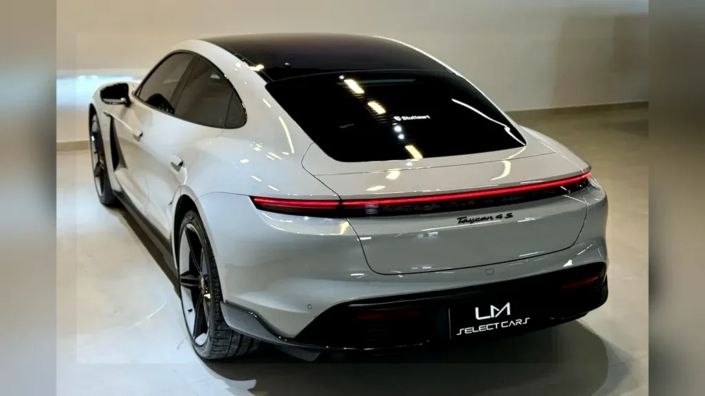 Porsche Taycan - Imagem 3