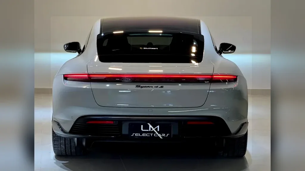 Porsche Taycan - Imagem 15