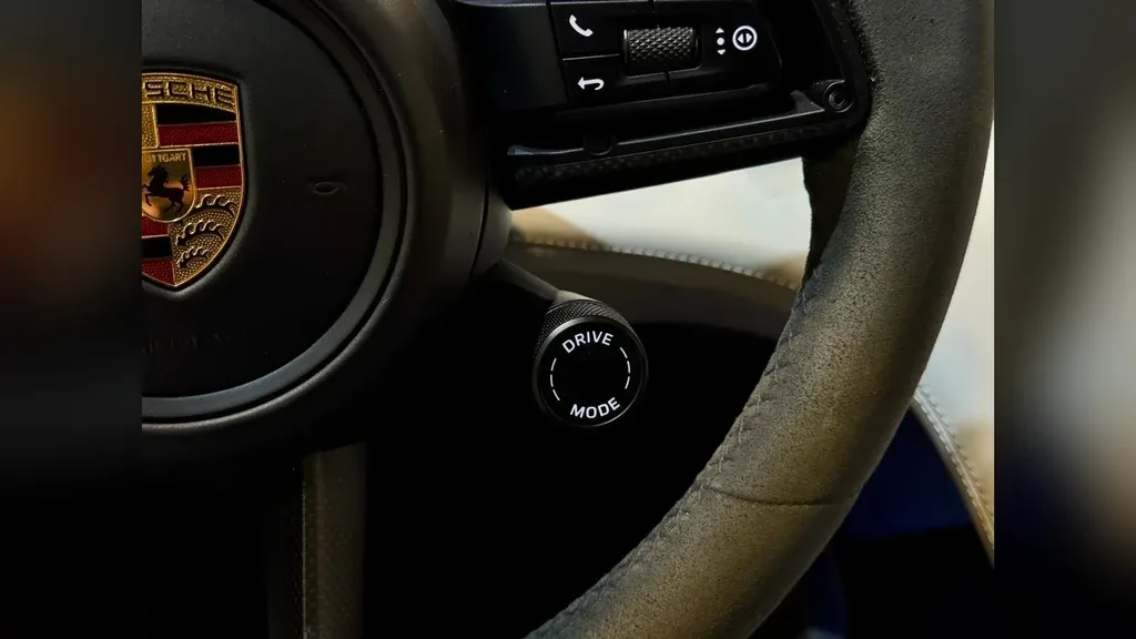 Porsche Taycan - Imagem 17