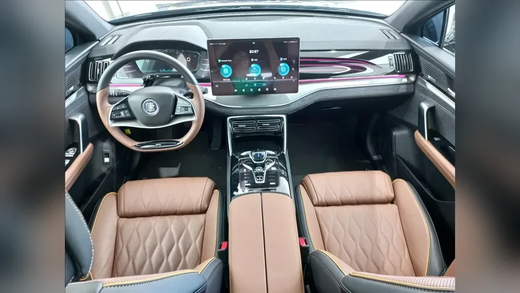 BYD Tang - Imagem 15