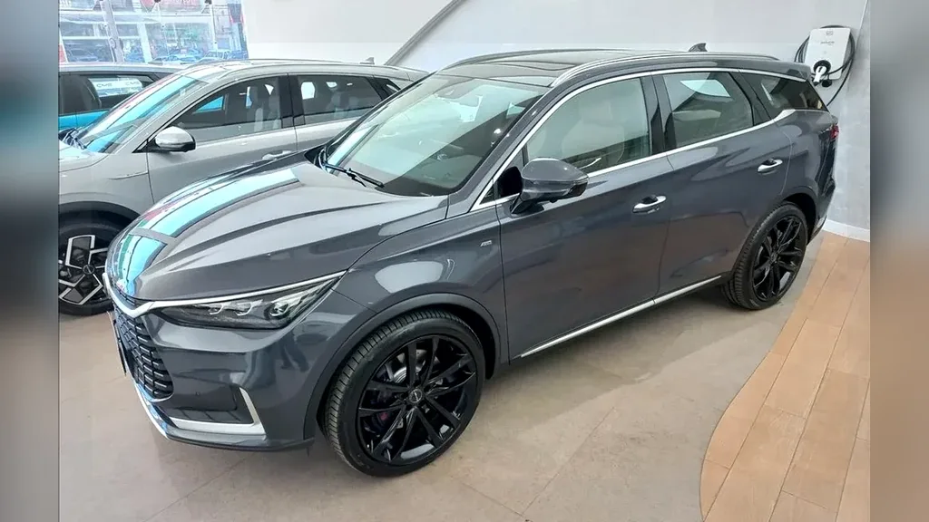 BYD Tang - Imagem 19