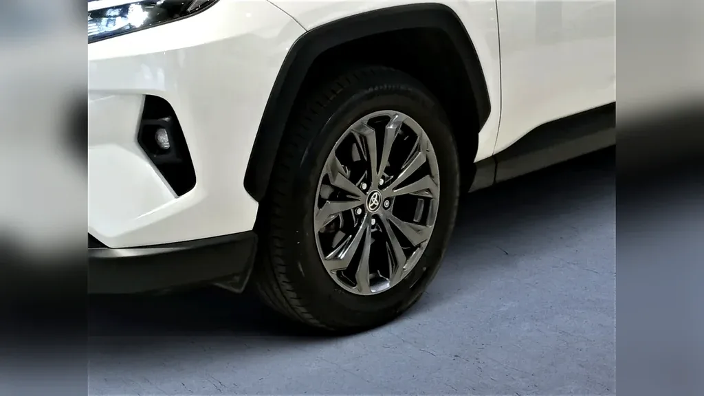 Toyota Rav4 - Imagem 8