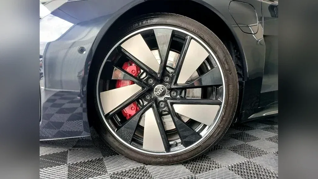 Audi Rs E-tron  GT - Imagem 5