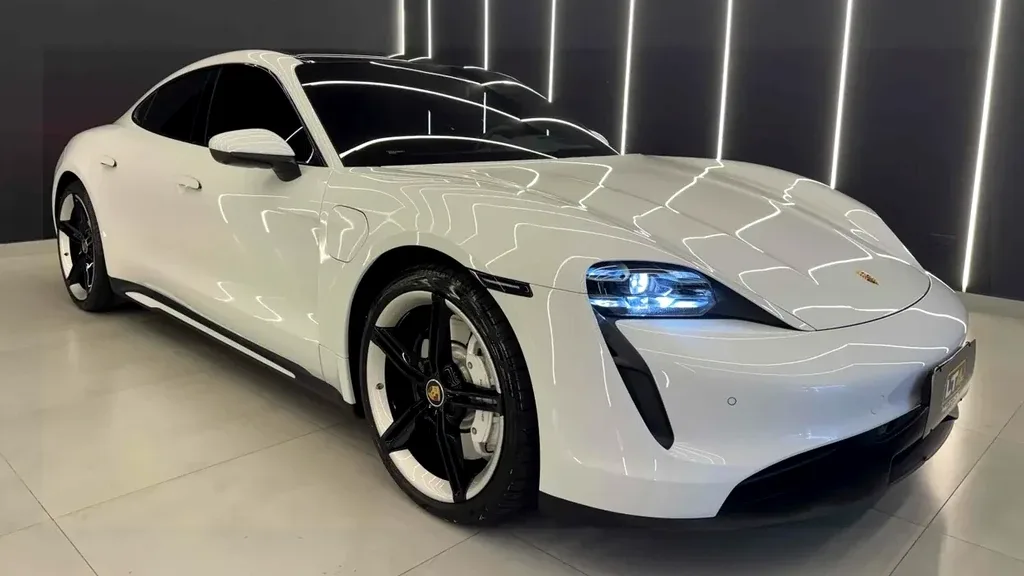 Porsche Taycan - Imagem 2