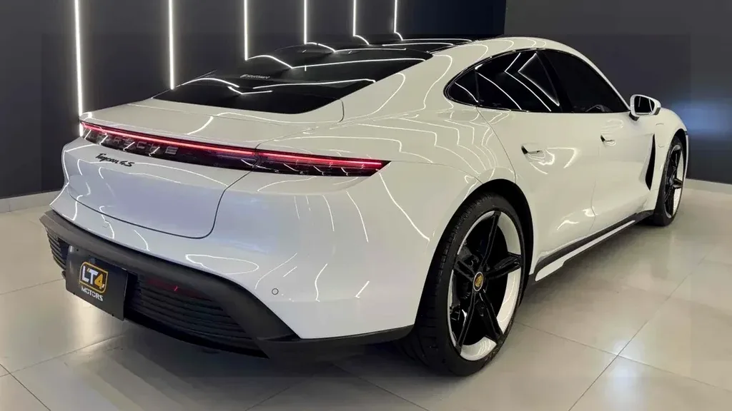 Porsche Taycan - Imagem 6