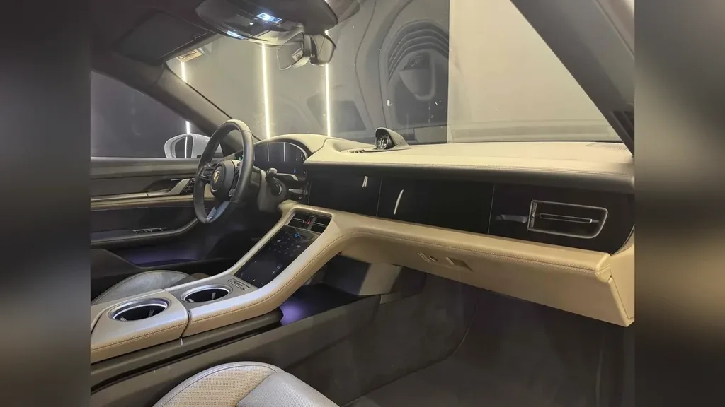 Porsche Taycan - Imagem 10