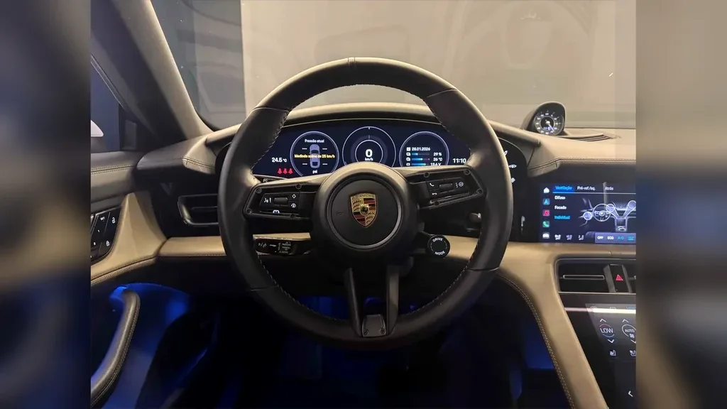 Porsche Taycan - Imagem 15