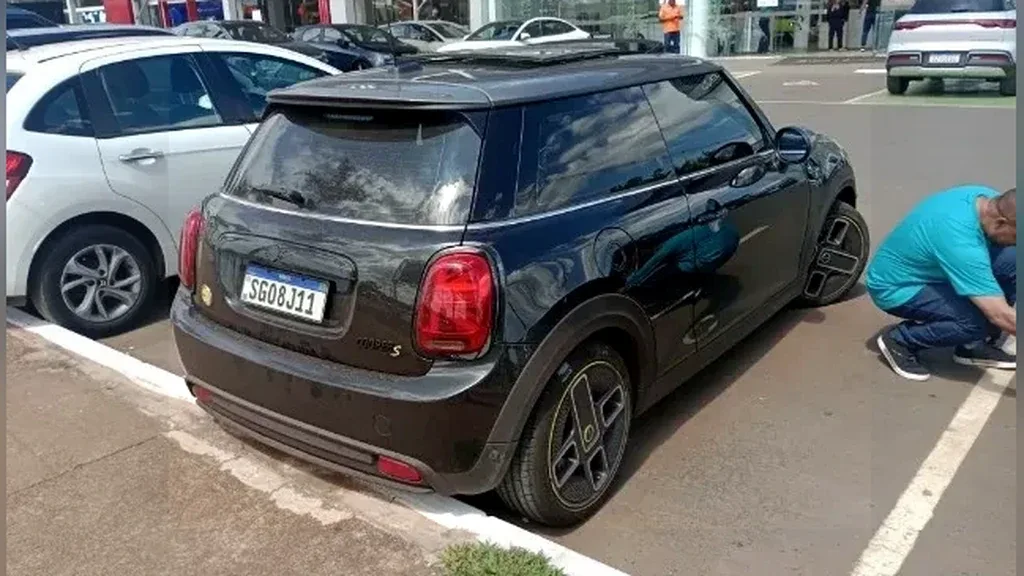 Mini Cooper SE - Imagem 4