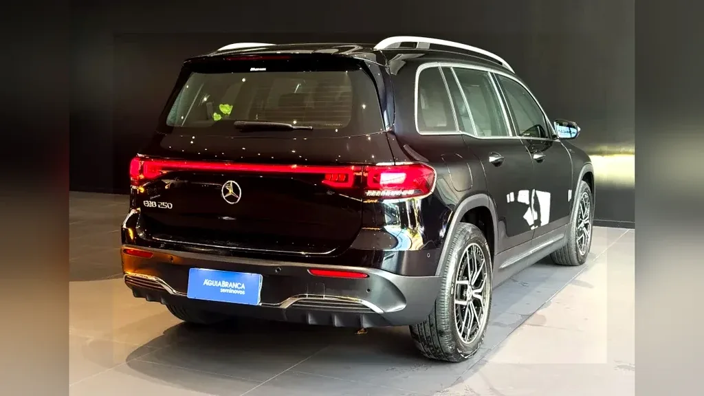 Mercedes Eqb 250 - Imagem 11