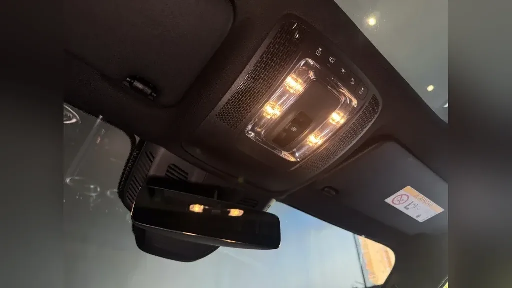 Mercedes Eqb 250 - Imagem 18