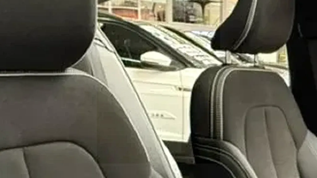 Volvo XC40 Recharge - Imagem 13