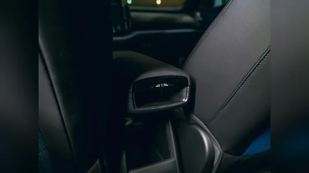 Volvo EX30 - Imagem 17