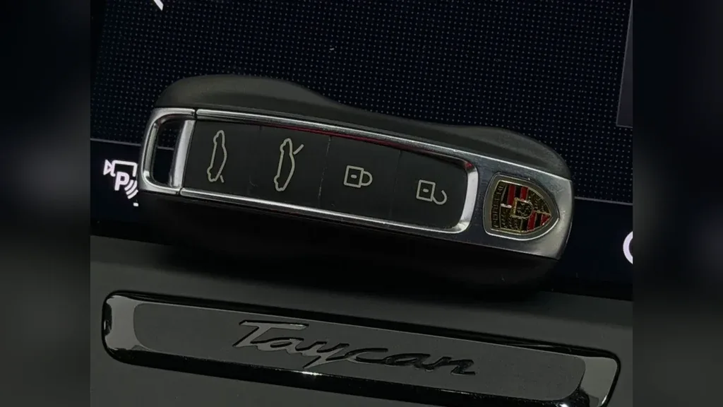 Porsche Taycan - Imagem 10