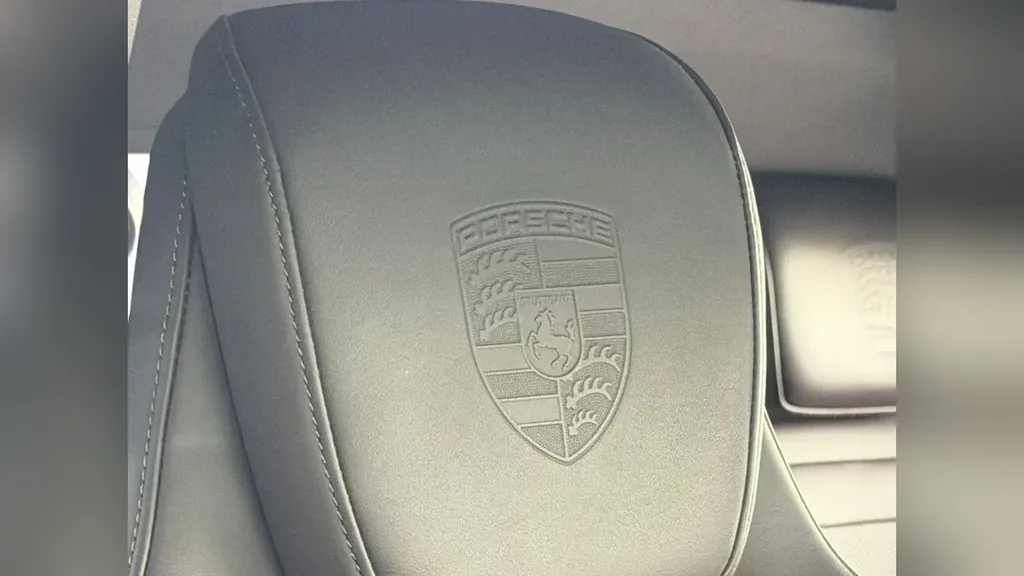 Porsche Taycan - Imagem 14