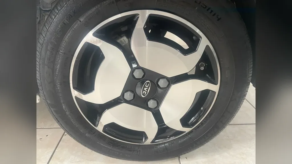 JAC E-JS1 - Imagem 15