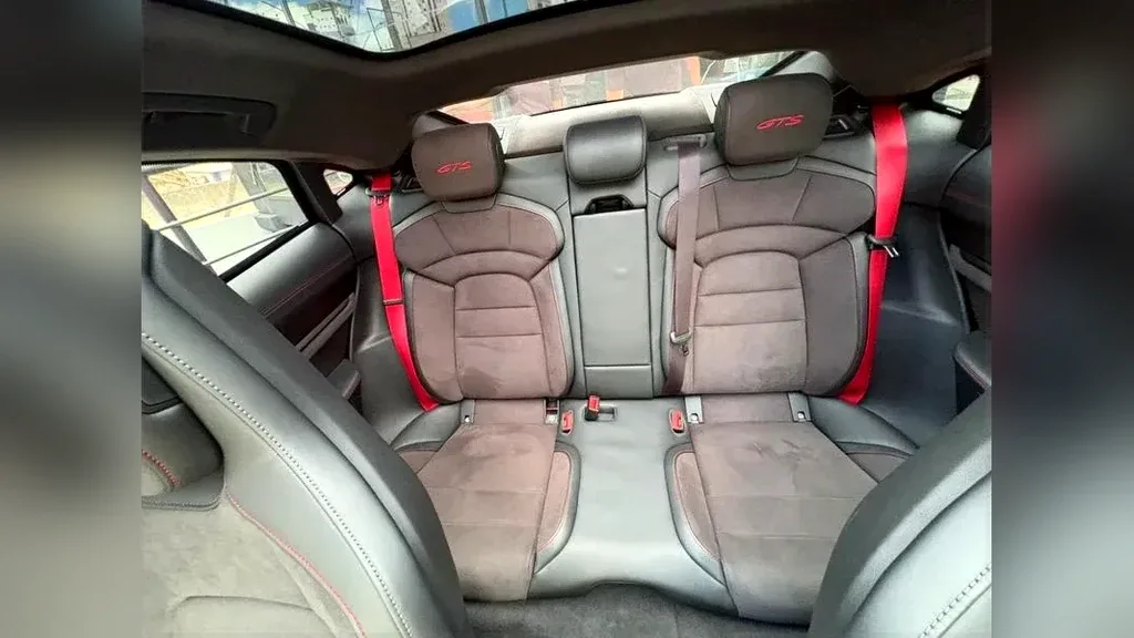 Porsche Taycan - Imagem 13