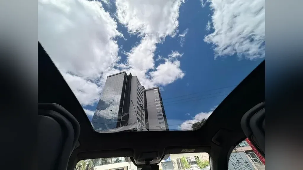 Porsche Taycan - Imagem 18