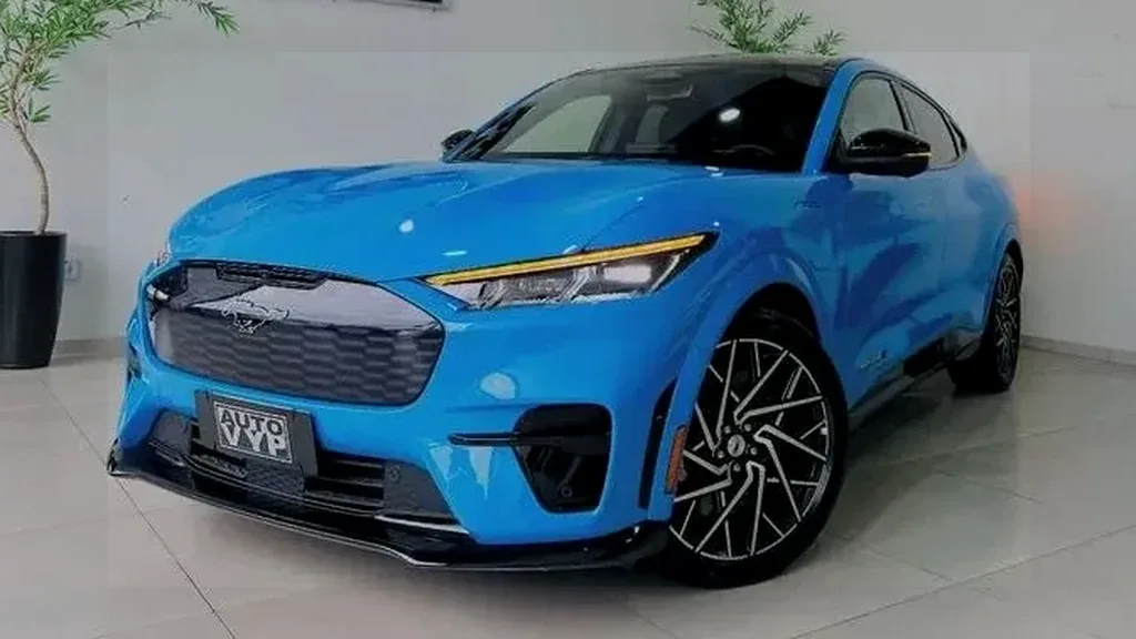 Foto de um ford mustang mach-e