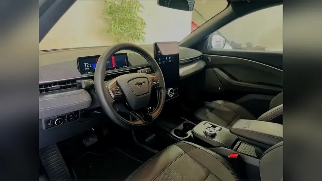 Ford Mustang Mach-e - Imagem 10