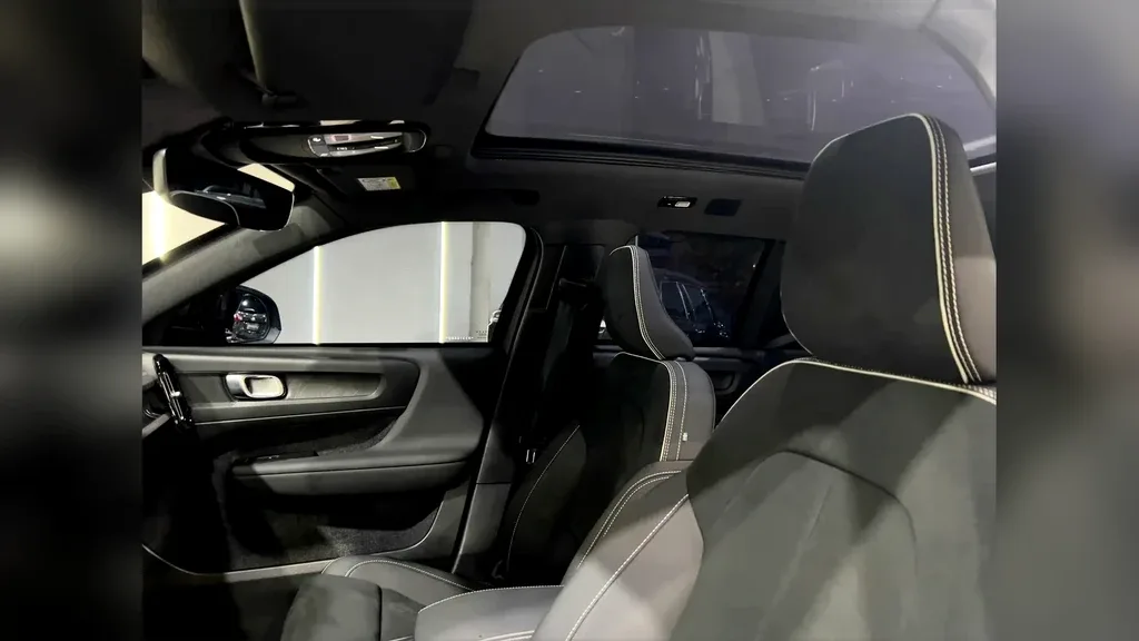 Volvo XC40 Recharge - Imagem 7