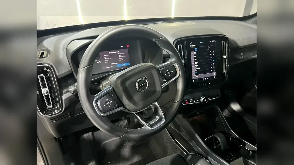 Volvo XC40 Recharge - Imagem 14