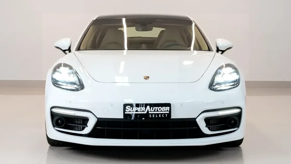 Porsche Panamera 4 E-hybrid - Imagem 2