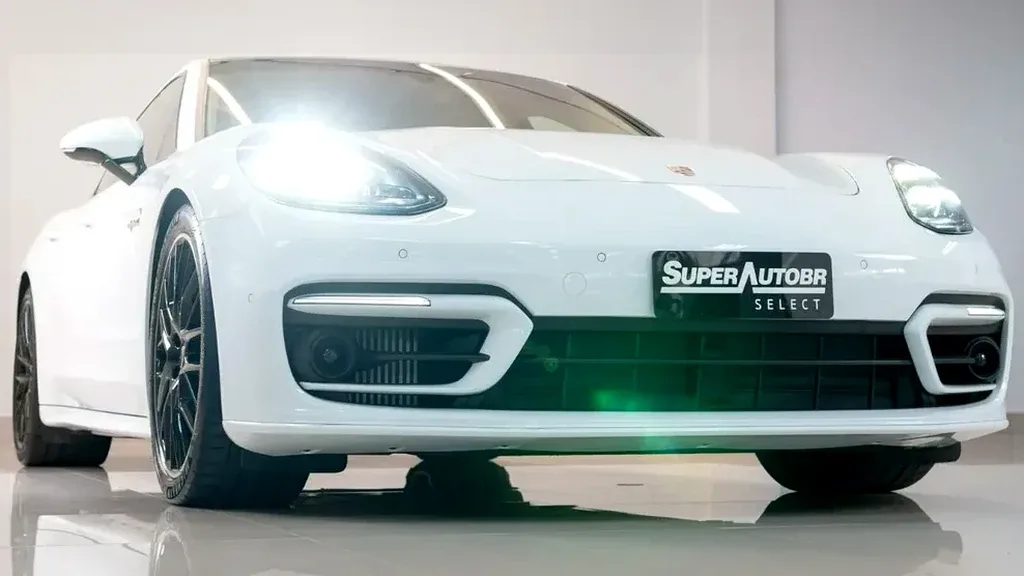 Porsche Panamera 4 E-hybrid - Imagem 5