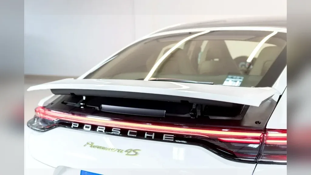 Porsche Panamera 4 E-hybrid - Imagem 9