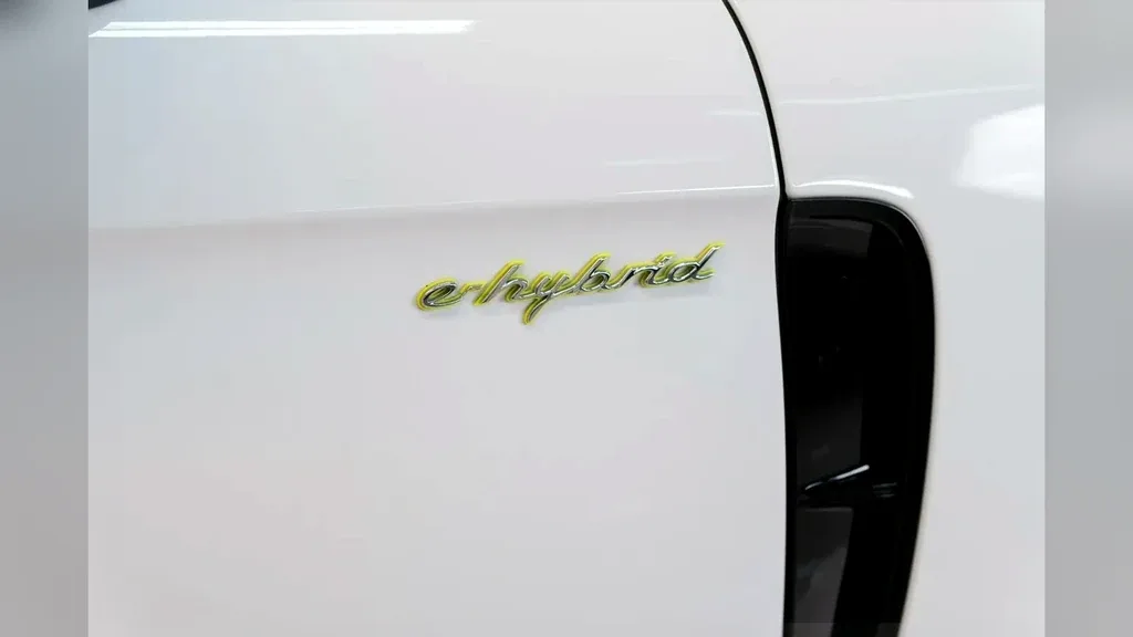 Porsche Panamera 4 E-hybrid - Imagem 10
