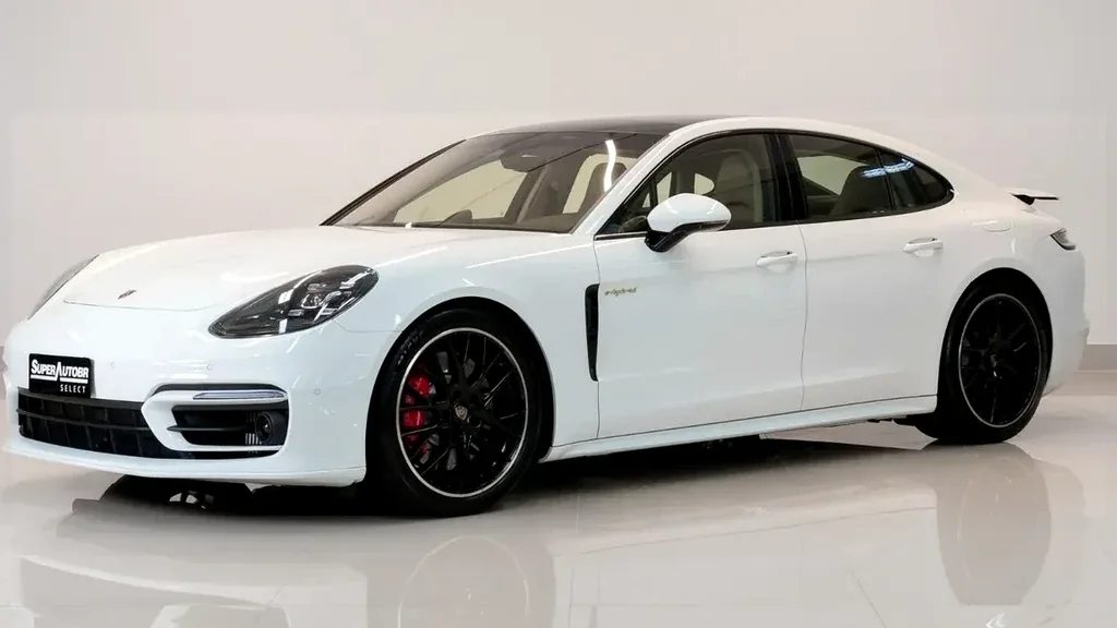 Porsche Panamera 4 E-hybrid - Imagem 14