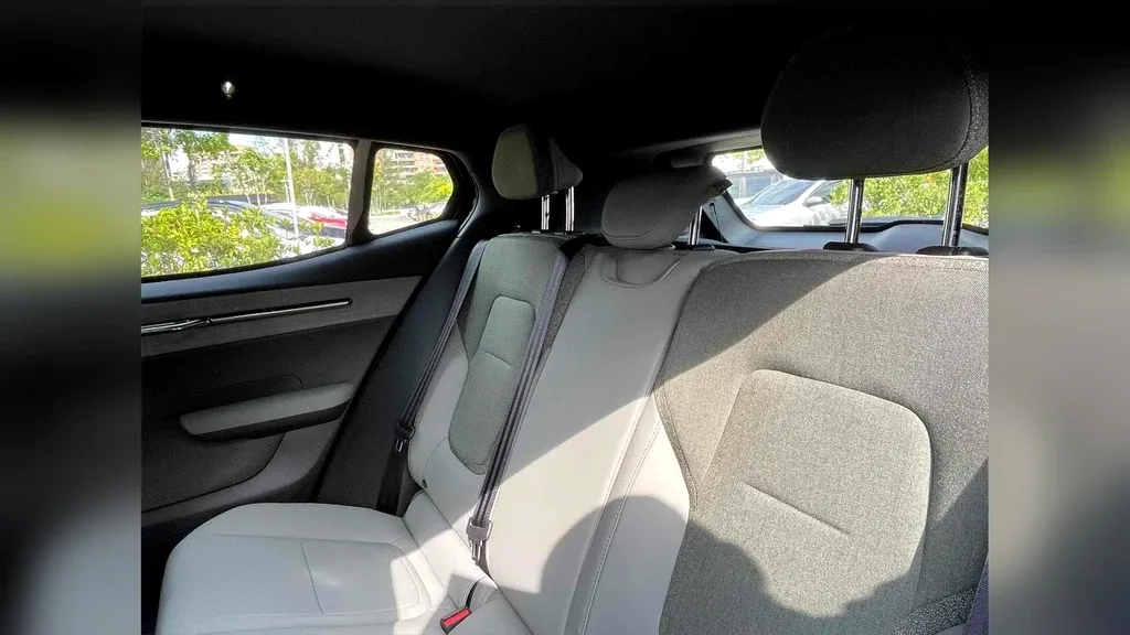 Volvo EX30 - Imagem 12