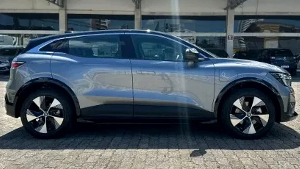 Renault Megane E-tech Electric - Imagem 8