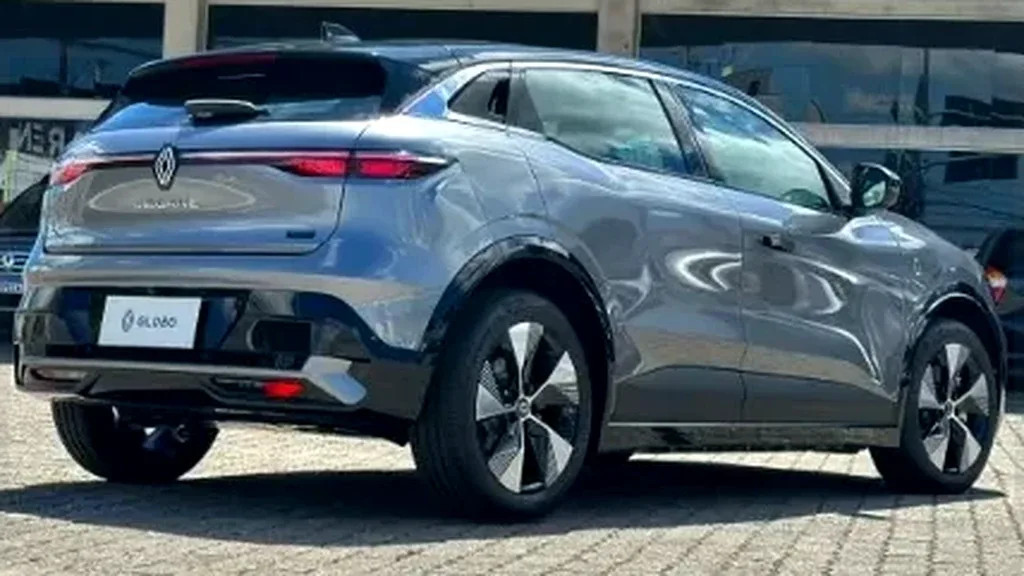 Renault Megane E-tech Electric - Imagem 9