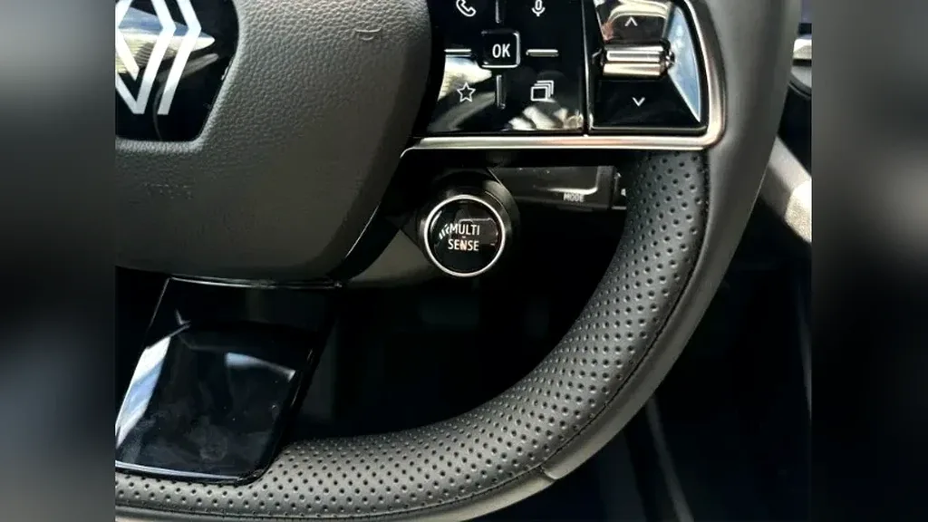 Renault Megane E-tech Electric - Imagem 16