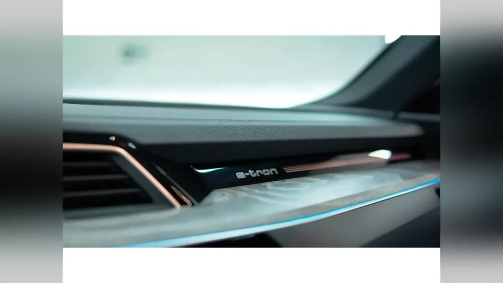 Audi E-tron S Sportback - Imagem 17