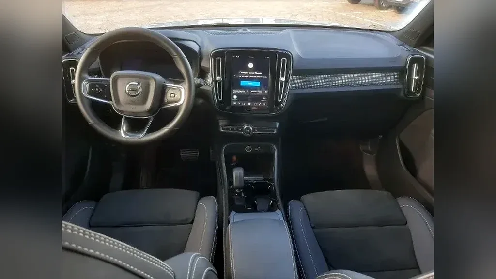 Volvo XC40 Recharge - Imagem 6