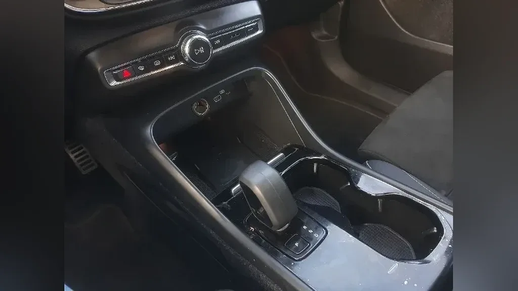 Volvo XC40 Recharge - Imagem 10