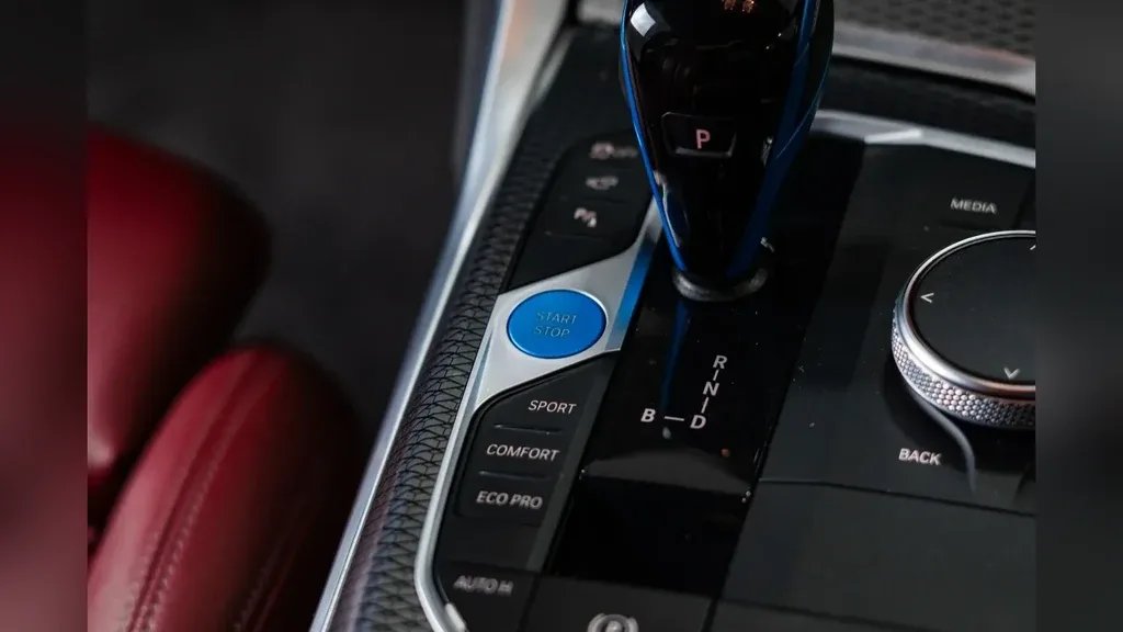 BMW I4 Edrive40 - Imagem 11