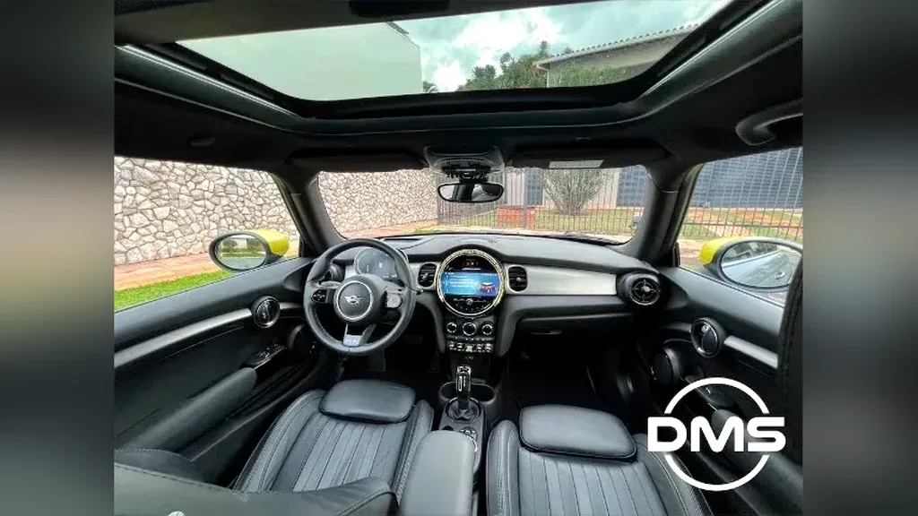 Mini Cooper SE - Imagem 18