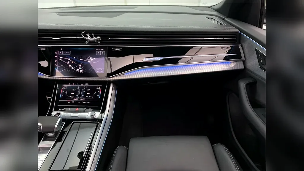 Audi Q8 E-tron - Imagem 12