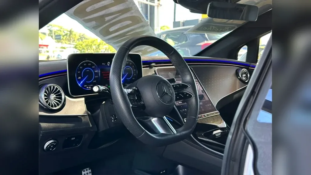 Mercedes Eqe 300 - Imagem 12