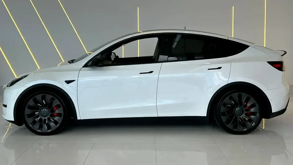 Tesla Model Y - Imagem 3