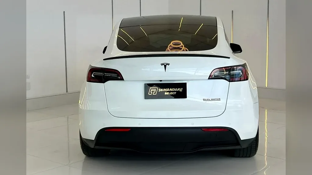 Tesla Model Y - Imagem 19
