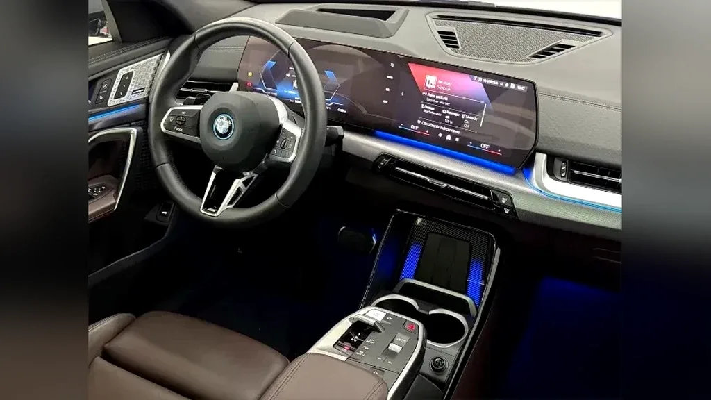 BMW IX2 - Imagem 9