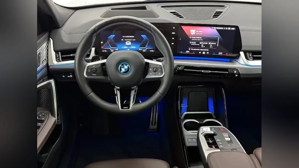 BMW IX2 - Imagem 12