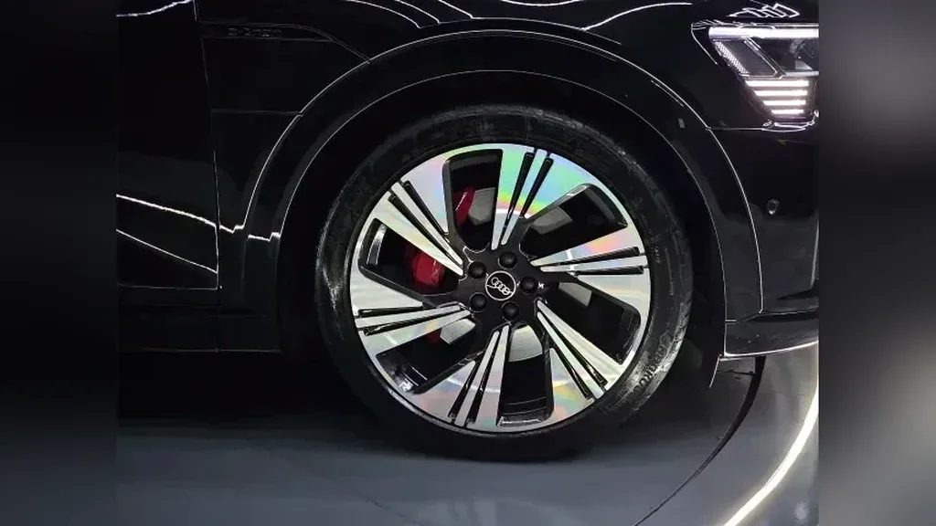 Audi Q8 E-tron - Imagem 8