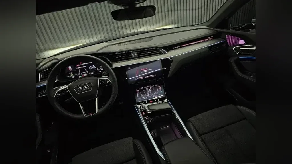 Audi Q8 E-tron - Imagem 14